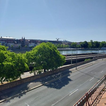 Stilvolle Wohnung Direkt In Der City Вюрцбург Екстериор снимка